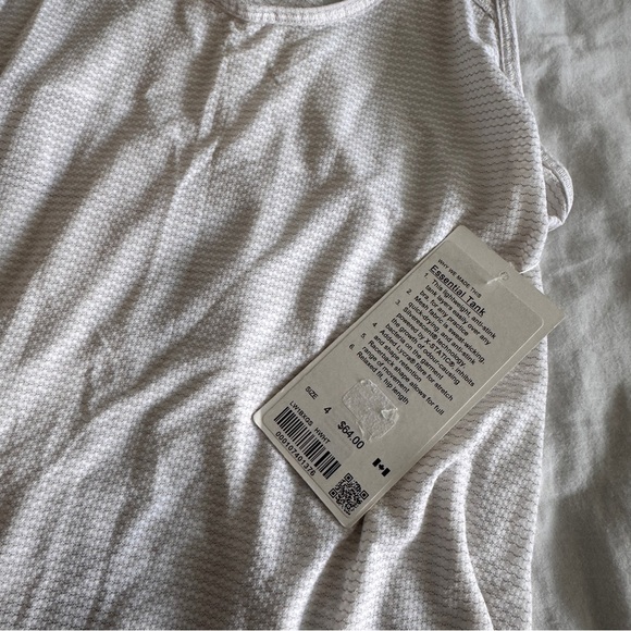 95 🆕🤍 Lululemon Essential Tank - White Herringbone - Picture 10 of 12